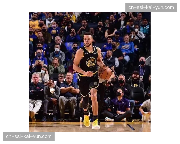 通讯：助理教练的视角——专访兰斯防守教练，揭秘赛前如何布置防守战术板